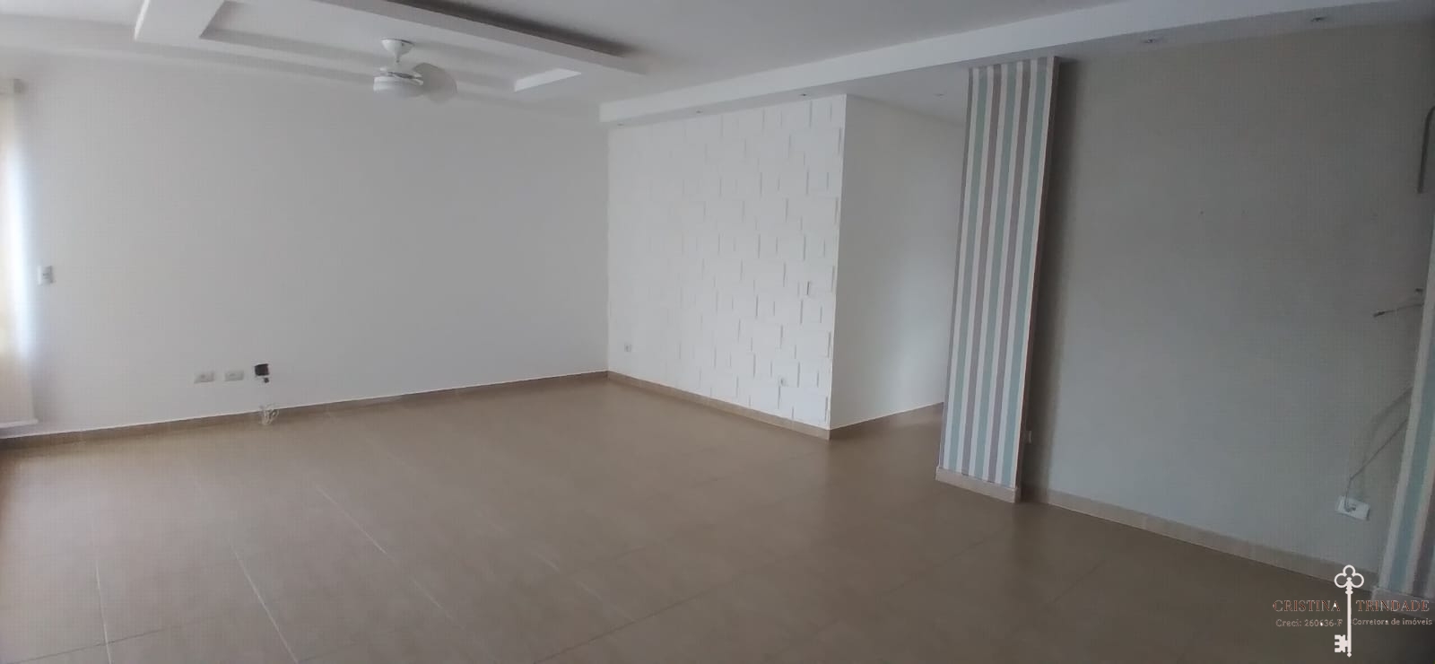 Apartamento à venda com 3 quartos, 200m² - Foto 2