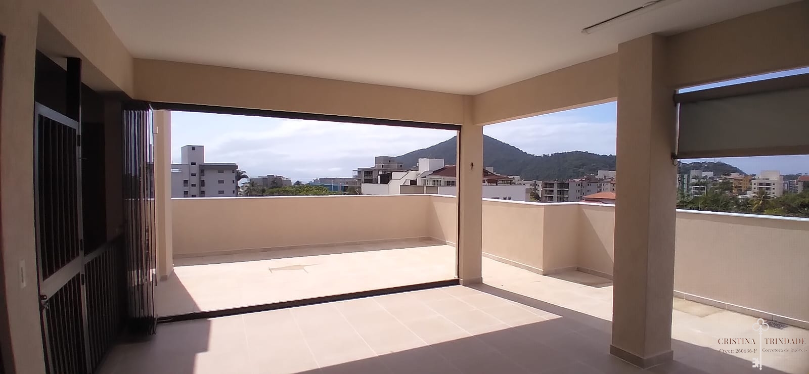 Apartamento à venda com 3 quartos, 200m² - Foto 1